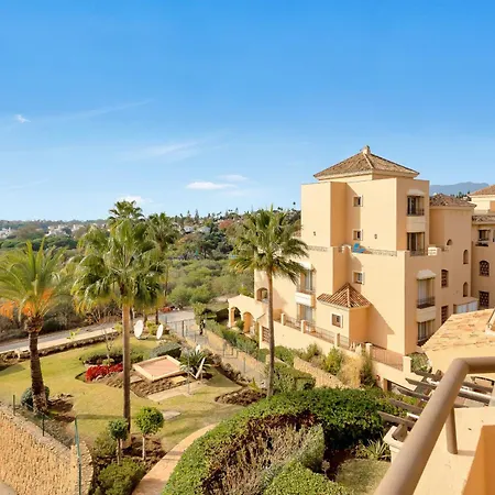 Amazing Sea Views Hacienda Elviria 公寓